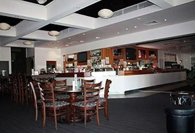 Hostel Coolangatta Sands Hotel
